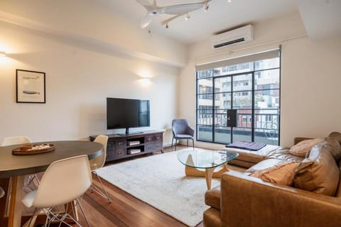 TV and multimedia, Living room, Photo of the whole room, Seating area