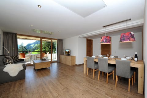 Balcony/Terrace, Living room, Seating area, Dining area