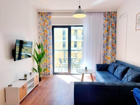 Communal lounge/ TV room, TV and multimedia, Living room, Seating area, Evening entertainment