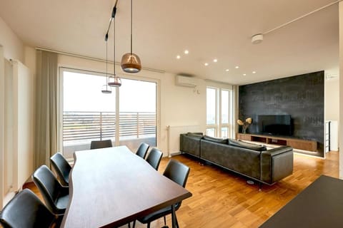 TV and multimedia, Living room, Dining area