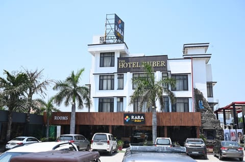 Property building, Street view, Parking
