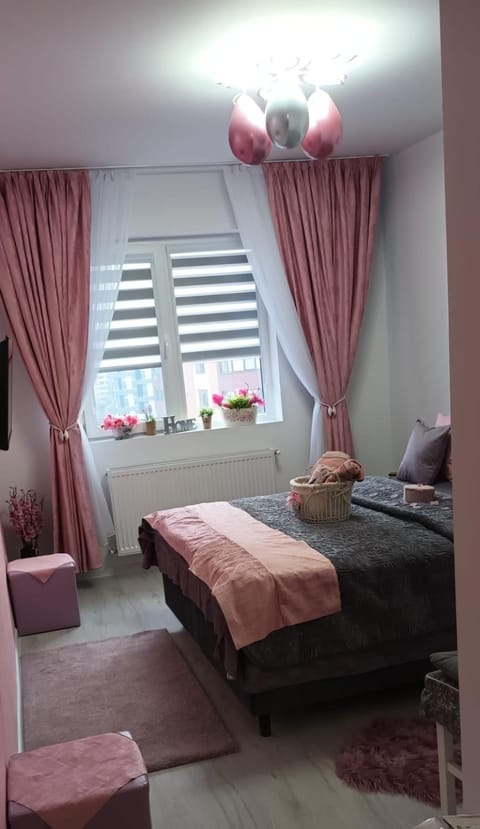 Bed, Living room, Bedroom