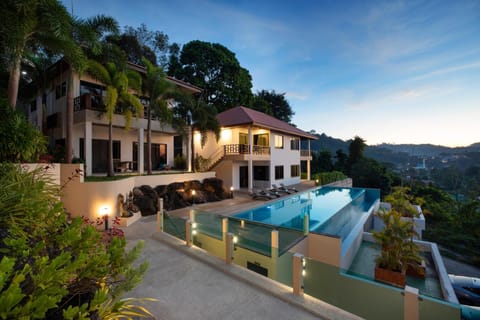 Property building, Natural landscape, Garden, Balcony/Terrace, Pool view, Swimming pool
