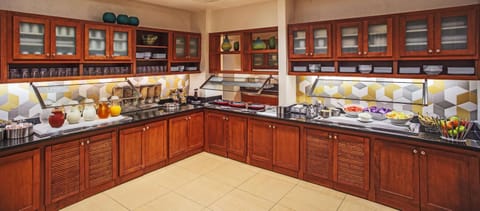 Restaurant/places to eat, Dining area, On site, Breakfast