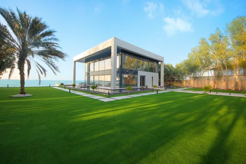 Property building, Natural landscape, Garden, Garden view, Sea view