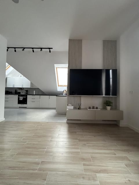 Communal lounge/ TV room, TV and multimedia, Evening entertainment