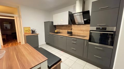 MBZ Monteurwohnung Altforweiler 4 ZKB Apartment in Saarlouis