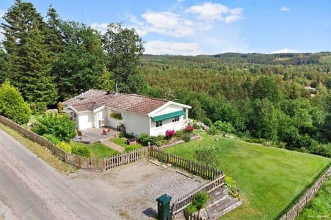 Property building, Bird's eye view, Parking