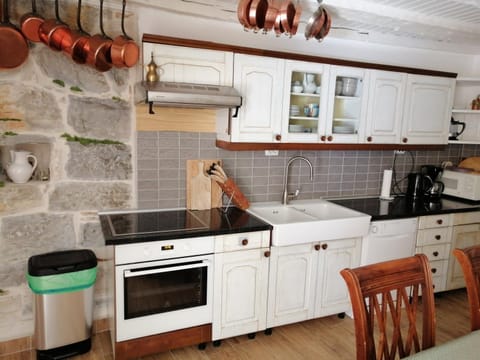 Guesthouse Juric Bed and Breakfast in Šibenik-Knin County, Croatia
