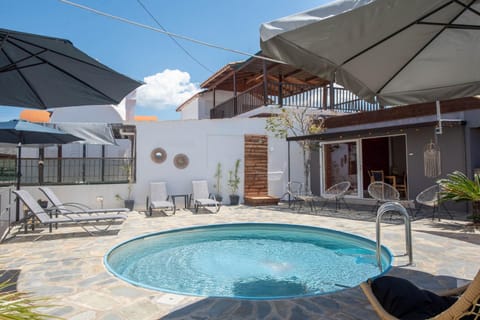 Patio, Pool view, Swimming pool, sunbed