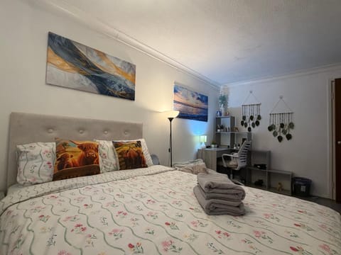 Bed, Bedroom