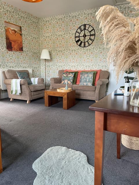 The Dairy Flat Apartment in Cheddar