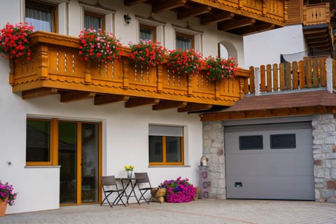 Property building, Balcony/Terrace