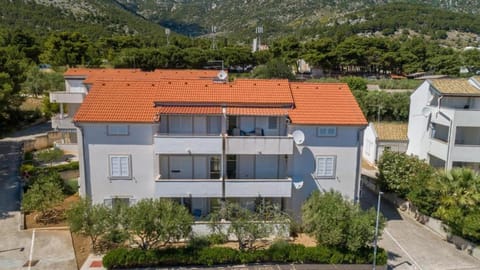 Golden Cape 2 Apartment in Bol