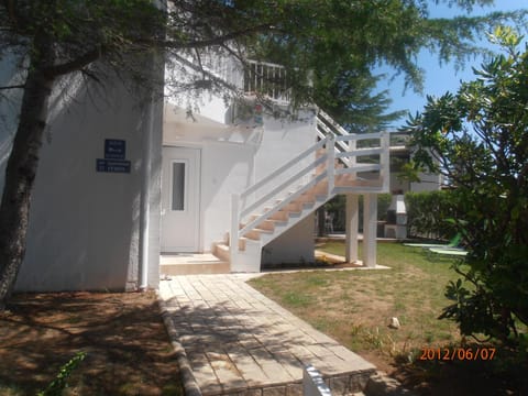 Apartments Febsis Apartment in Novalja