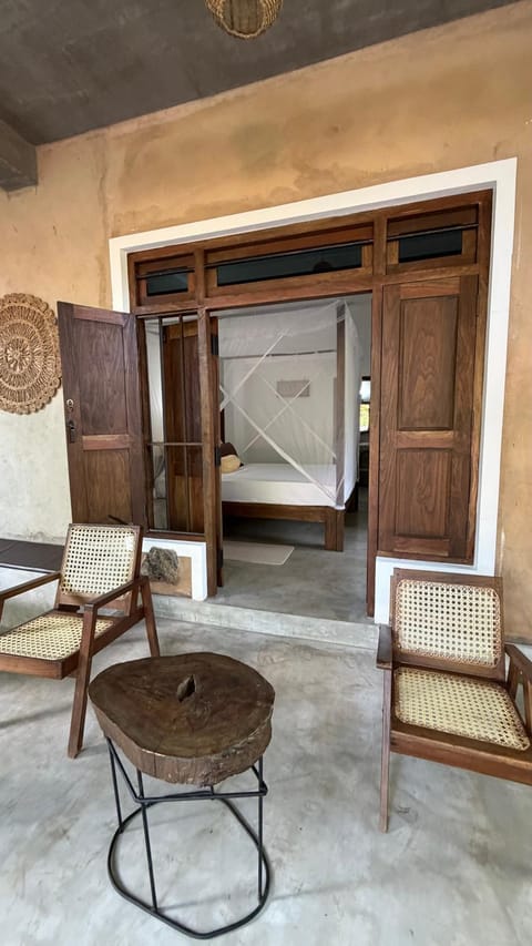 View (from property/room), Seating area, Dining area