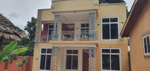 Property building, Internal: Not applicable to any particular room