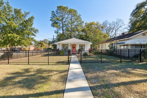 Dog and Golf Cart friendly Near Downtown Centre St House in Fernandina Beach