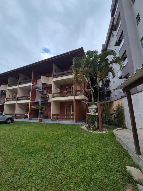 Property building, Garden view, Parking