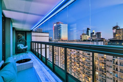 Night, View (from property/room), Balcony/Terrace, Balcony/Terrace, City view