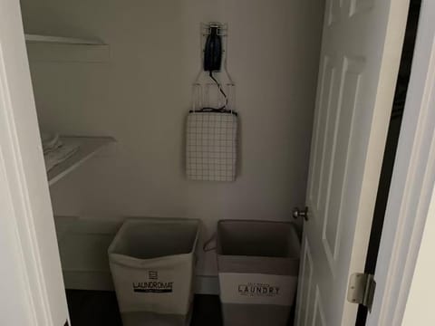 Lovely One Bedroom Apartment Bed and Breakfast in Merrillville