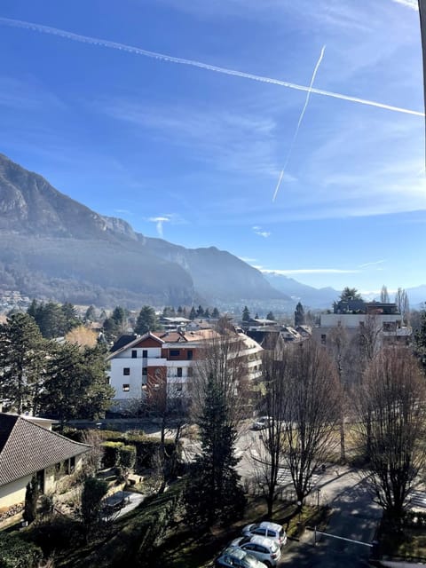 City view, Mountain view