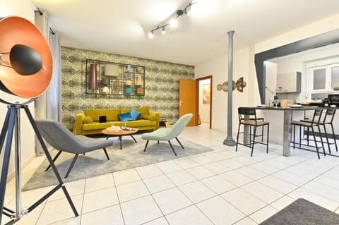 Kitchen or kitchenette, Living room, Dining area