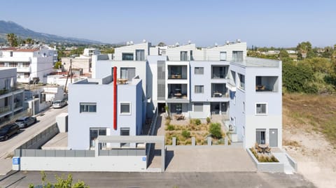 Property building, Day, Neighbourhood, Natural landscape, Bird's eye view, City view, Mountain view, Street view