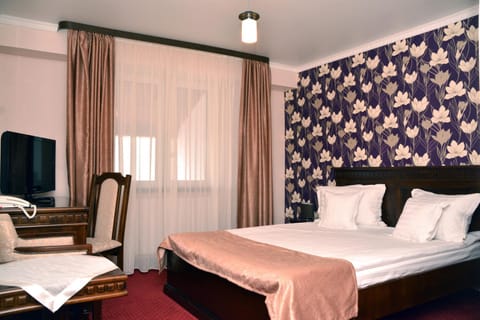Photo of the whole room, Decorative detail