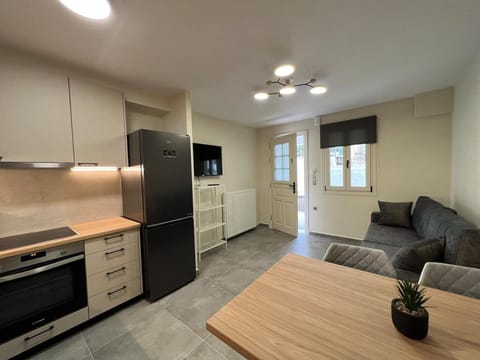 Leonidio Apartment Zenith-Nadir Apartment in Leonidio