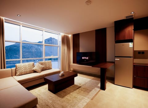 Living room, Mountain view