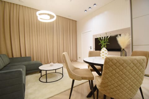 TV and multimedia, Living room, Dining area