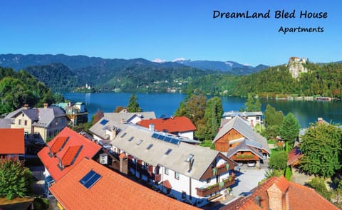 Property building, Nearby landmark, Natural landscape, Bird's eye view, Location