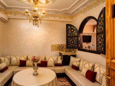 Communal lounge/ TV room, Living room, Seating area