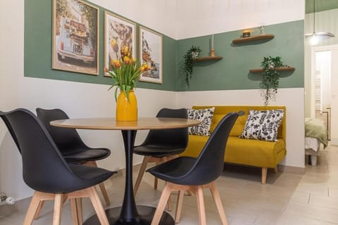 Airport Area Apartment With Free Parking House in Bologna