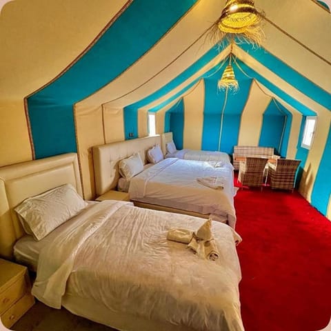 Property building, Bed, Photo of the whole room, Bedroom