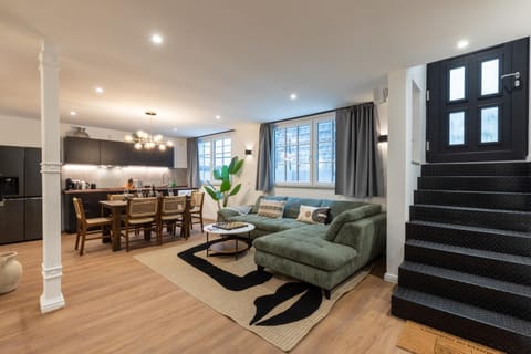Living room, Dining area, kitchen, kitchen