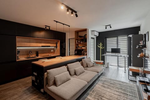 Kitchen or kitchenette, Living room