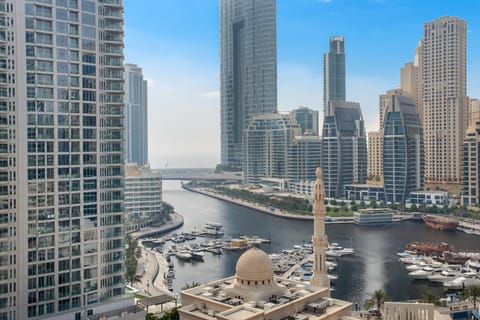 Escan Marina Tower Skyline Studio Elegant Stay Apartment in Dubai