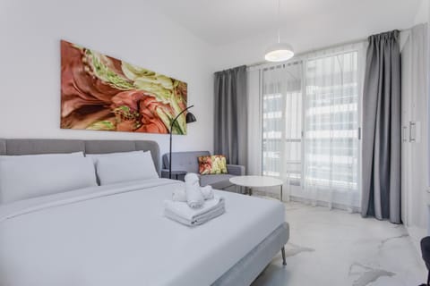 Escan Marina Tower Skyline Studio Elegant Stay Apartment in Dubai