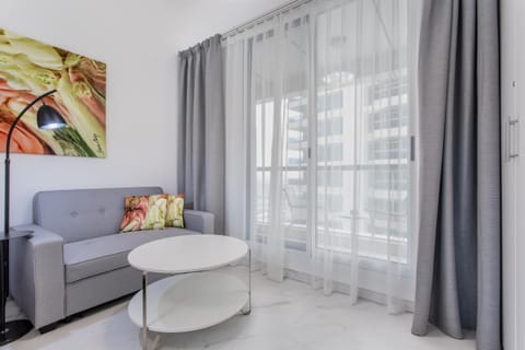 Escan Marina Tower Skyline Studio Elegant Stay Apartment in Dubai