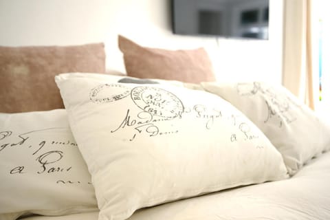 Wonderland Cottage on Chelsea Village Doorstep Villa in Cape Town