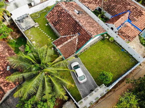 Property building, Natural landscape, Bird's eye view, Garden, Garden, Garden view, Parking