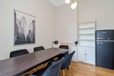 Dining area, kitchen