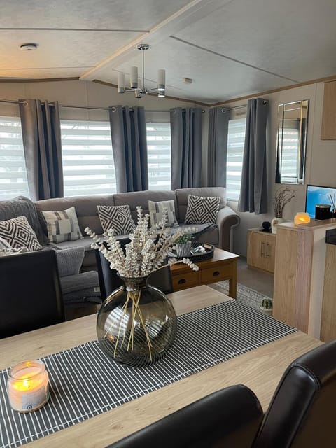 5 the green,lilliardsedge holiday park Apartment in England