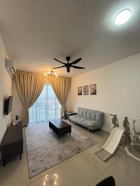 Communal lounge/ TV room, Living room, Seating area, Evening entertainment