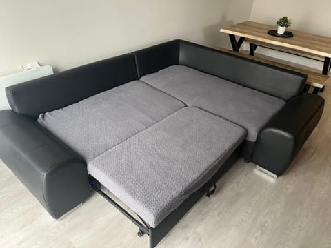 267 Stylish 2 Bed Apartment City Centre Free Parking Apartment in Cardiff