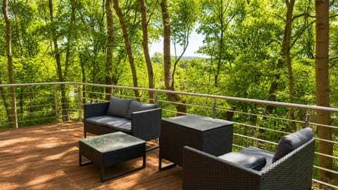 Garden, View (from property/room), Balcony/Terrace, Seating area, Garden view