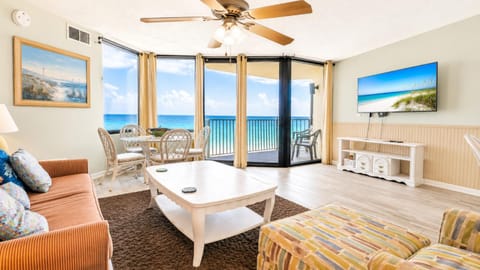 TV and multimedia, View (from property/room), Balcony/Terrace, Seating area, Sea view