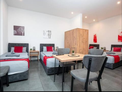 Living room, Photo of the whole room, Seating area, Dining area